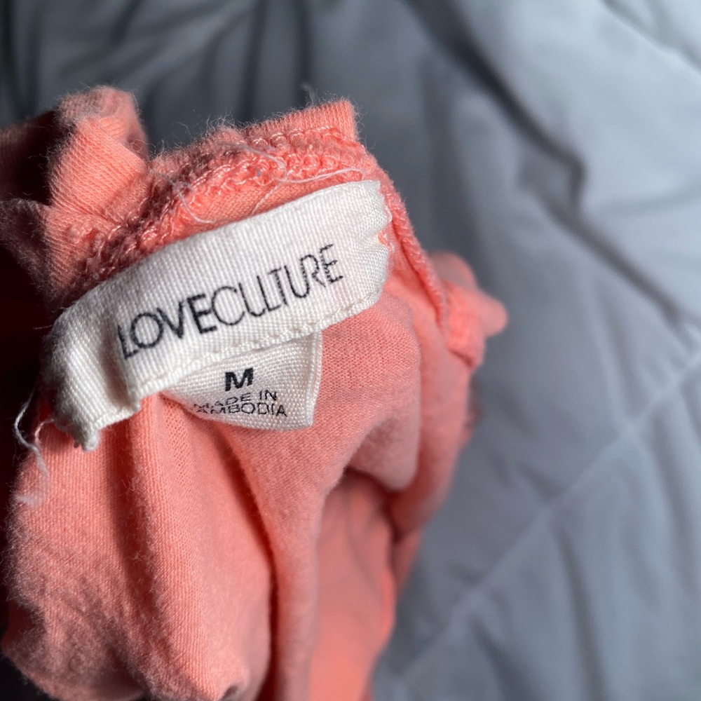 Love Culture Pink medium crop top, never worn